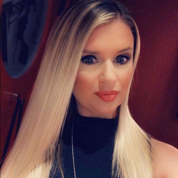 Instagram: Poshinmywaytofreedom - Picture 3 of 8